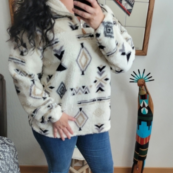 LAST 1 CAMPER Soft Tribal Quarter Zip Pullover - Picture 7 of 15